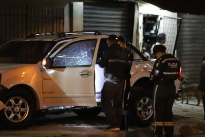 Así quedó la camioneta de la víctima.