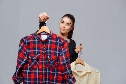 La moda circular está dentro de las prácticas sostenibles para reducir el desperdicio de prendas de vestir en el medio ambiente.