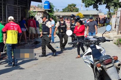 En la vía quedaron los cuerpos.