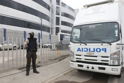 En las instalaciones de la empresa dispararon al menos 200 veces.