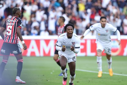 Jhojan Julio marcó el primer gol de Liga de Quito en la victoria por 2-1 sobre Sao Paulo.