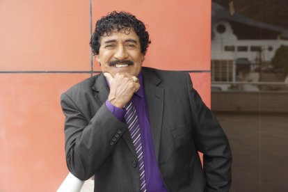 Daniel Flores

conoció el éxito como vocalista de Los Errantes, 50 años después sus canciones siguen sonando y se mantienen en el gusto popular.