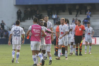 Delfín hizo la fiesta en el Capwell se llevó los tres puntos.