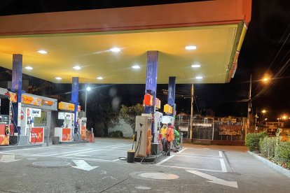 3 días sin combustible vivió la ciudad de Cuenca.