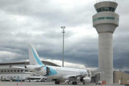 El aeropuerto Mariscal Sucre cerrá por ocho sábado consecutivos.