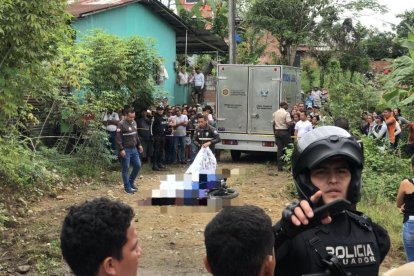 Policía descarta el robo, porque a la víctima no se le llevaron las pertenencias.