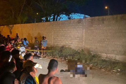 Sujetos en moto se le acercaron a la víctima y le descargaron tres tiros en la cabeza