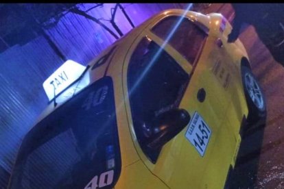 El vehículo que conducía Blas Limones quedó en el sitio del asesinato.