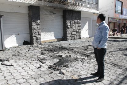 Aquí se registró uno de los dos atentados ocurridos en Quito. Fue afuera de una casa de confianza del SNAI, en la avenida 12 de Octubre.