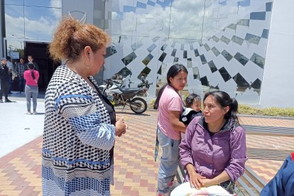 Elsa Gavilánez dijo a representantes de la Fundación Paquito que era el primer can que adoptaban.