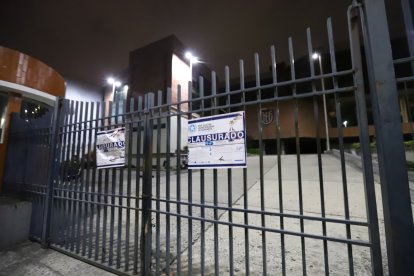 El edificio de la FEF en Guayaquil fue clausurado.