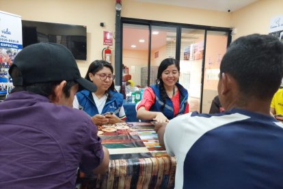 En total, 120 ciudadanos se acogen a estos servicios en dos instalaciones en el sur de Guayaquil.