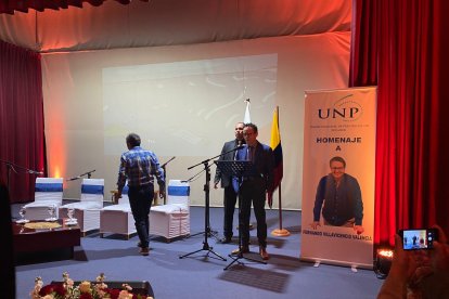 Christian Zurita durante evento póstumo por el asesinato de Fernando de Villavicencio