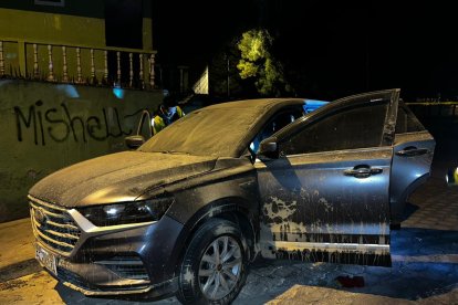 El carro de la víctima fue incinerado y dentro de este encontraron su celular.