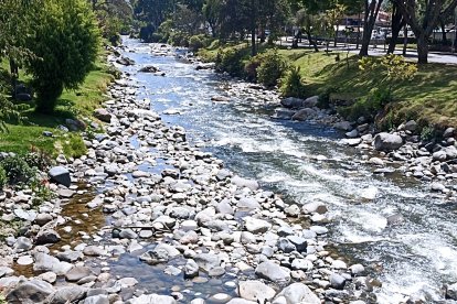 La entrega de agua es normal, pero podría cambiar.