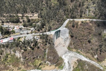 La construcción de esta vía ayudará a mejorar la movilidad en la zona.