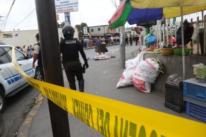 El difunto se encontraba trabajando en el momento del ataque. Al sitio llegaron agentes policiales.