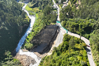 Obra. La construcción de esta vía ayudará a mejorar la movilidad en la zona.
