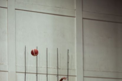 Orange o Leones tomarán el título que dejó vacante Jorge Guzmán, de Loja, que fue eliminado en semifinales por el conjunto riobambeño.