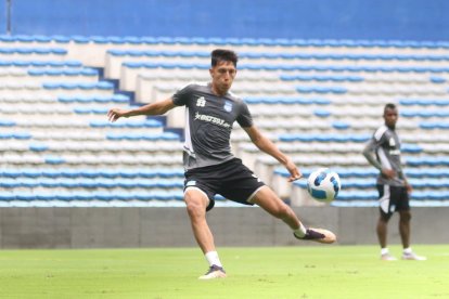 Jair Collahuazo debutaría ante Mushuc Runa, debido a las bajas que tiene Emelec en defensa.