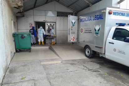 En la policía indagan qué motivó este doble crimen.