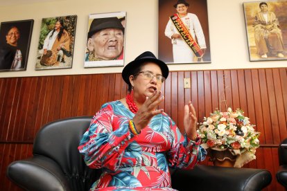 Lourdes Tibán le pedirá respuestas al próximo presidente respecto a infraestructura y obras para su provincia.