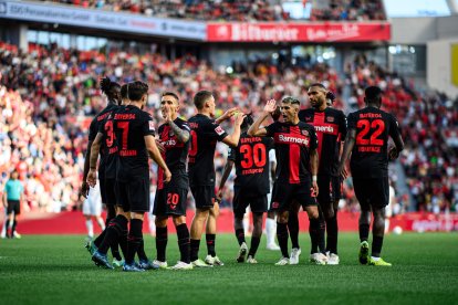 Bayer Leverkusen está invicto en la Bundesliga, ya que acumula 4 triunfos y 1 empate.