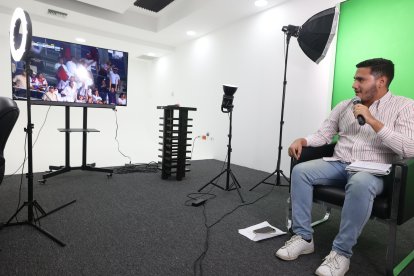 Josías Morán tuvo pulmones para relatar todo el partido de Emelec contra Mushuc Runa.