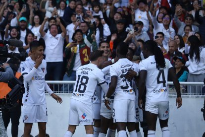 Los albos están enfocados en dar una alegría a sus hinchas, quienes acudirán de forma masiva al estadio Rodrigo Paz.