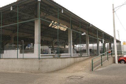 Uno de los crímenes ocurrió en el interior del mercado Caraguay, en el sur de la urbe porteña.