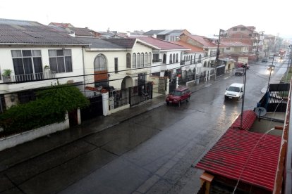 Cae lluvia en Cuenca luego de 31 un días sin reportes.