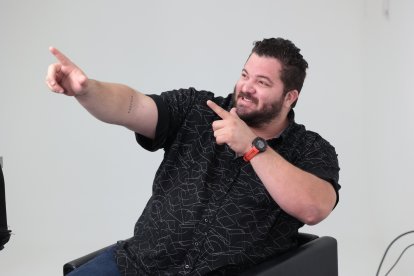 En su época de depresión no quería que lo vieran, peor aún, hacer contenido.