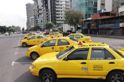 Las unidades llegaron hasta la Tribuna de Los Shyris, en el norte de Quito, para protestar.
