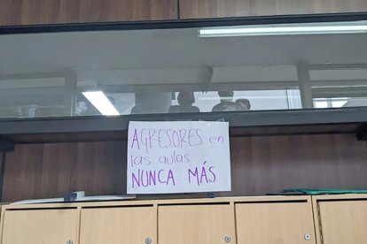 Estudiantes de universidades cuencanas denuncian un supuesto acoso.