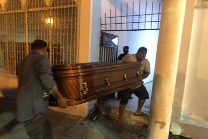 El hombre iba a pasar un tiempo con su hija cuando llegaron a matarlo.