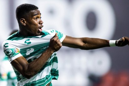 Félix Torres suma dos goles con el Santos Laguna, en el Torneo Apertura de la LigaMX.