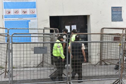 Un privado de la libertad apareció muerto en la cárcel El Inca de Quito.