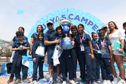 ENTREVISTAS Y PREMIACION DE JUEGOS NACIONALES DE MENORES CANCHA MODELO SPORT PERIODISTA : CHRISTOPHER MONTALVAN FECHA : 08/10/2023 Agencia (ag-extra)