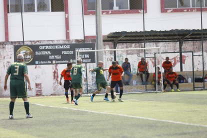 Los directivos de la Liga El Guasmo buscan a los nuevos campeones de la sub-30, sub-40 y sub-50.
