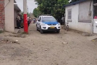 La Policía Nacional en Manabí llegó al sitio del crimen para dar procedimiento.