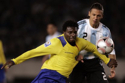 Carlos Tenorio fue uno de los delanteros importantes que tuvo la Tricolor.