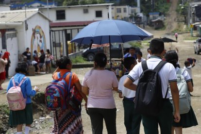 La Cartera de Estado indica que, al igual que ocurrió en la primera vuelta electoral, la disposición acoge la recomendación del Consejo Nacional Electoral (CNE) y del Ministerio de Defensa, entidades encargadas de la organización y custodia del proceso.