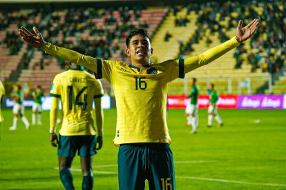 Kendry Páez hizo un gol cuando cumplía 16 años con 161 días.