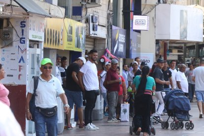 La actividad en la Bahía es intensa durante todo el día.