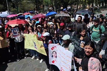 Universitarios exigen que se acelere la búsqueda de compañera desaparecida.