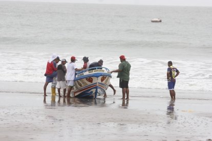 Los pescadores de Playas están atemorizados por lo sucedido. Les preocupa que haya más ataques.