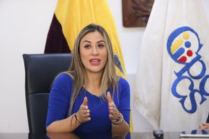 Nicole Bonifaz juró en su cargo el 10 de octubre, luego de la destitución de Alembert Vera.