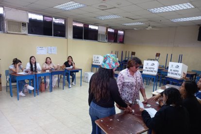 Este domingo 15 de octubre se elige al nuevo Presidente de Ecuador.