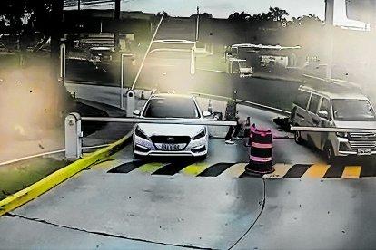 El intento de robo quedó registrado en las cámaras de vigilancia del conjunto residencial.