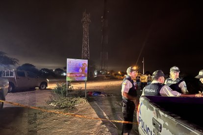 Atacantes habrían aprovechado la oscuridad y lo desolado del lugar para atacarlos.